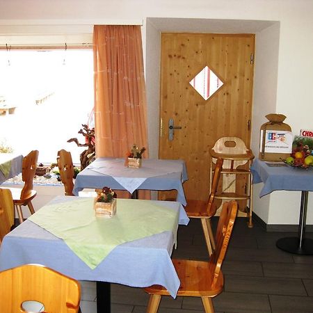 Pensiun Garni Plaz Hotel Scuol Buitenkant foto