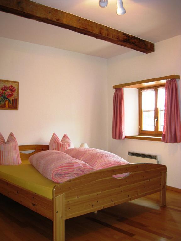 Pensiun Garni Plaz Hotel Scuol Kamer foto