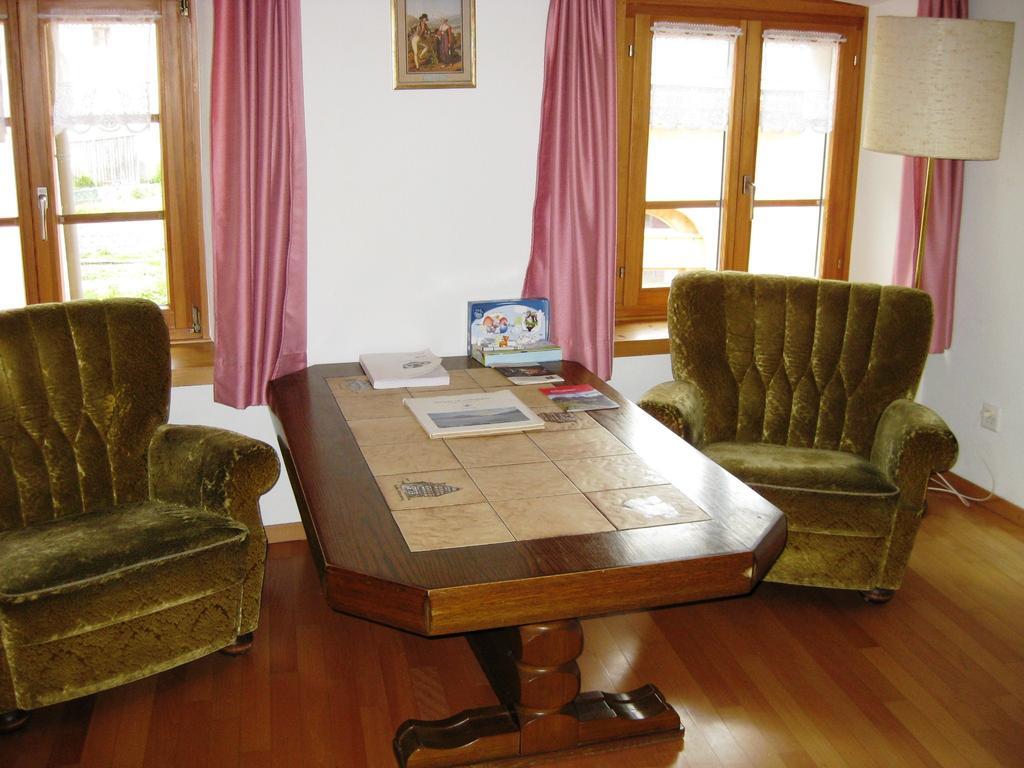 Pensiun Garni Plaz Hotel Scuol Buitenkant foto