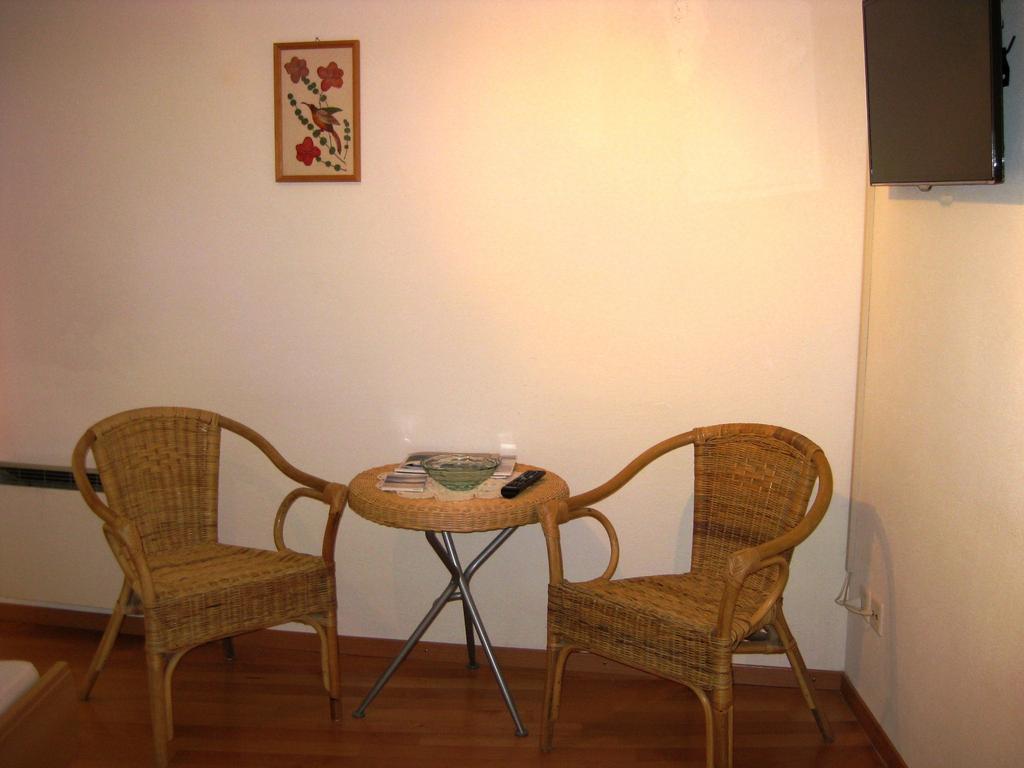 Pensiun Garni Plaz Hotel Scuol Buitenkant foto