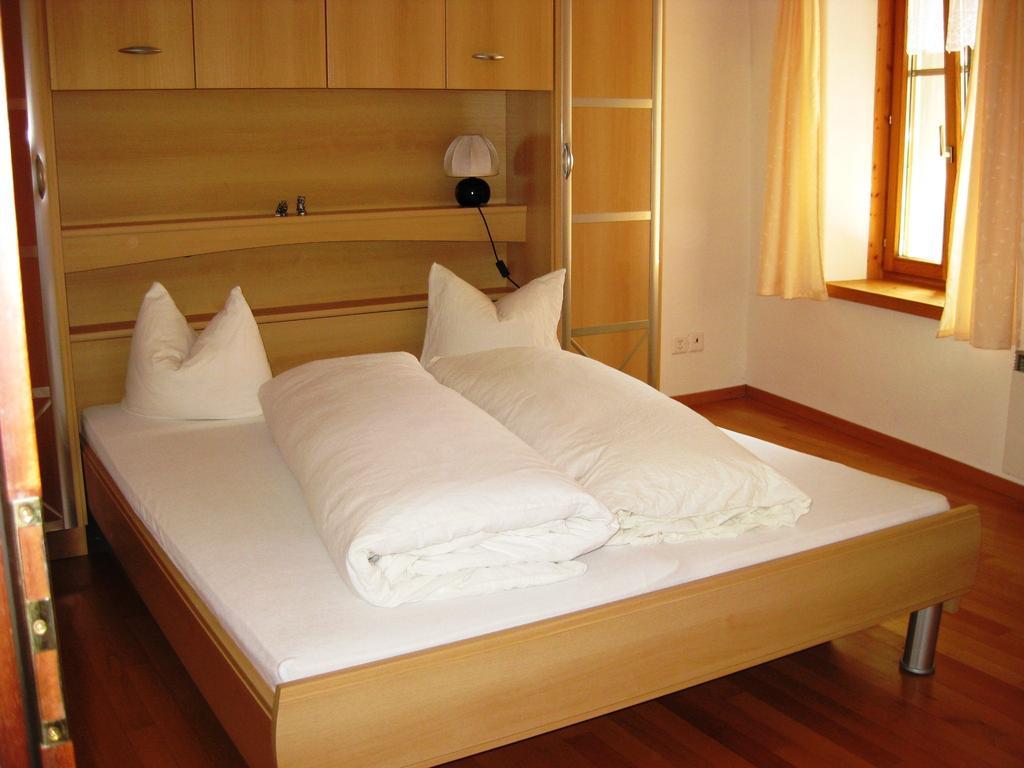 Pensiun Garni Plaz Hotel Scuol Buitenkant foto